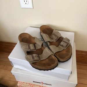Birkenstock’s - 39